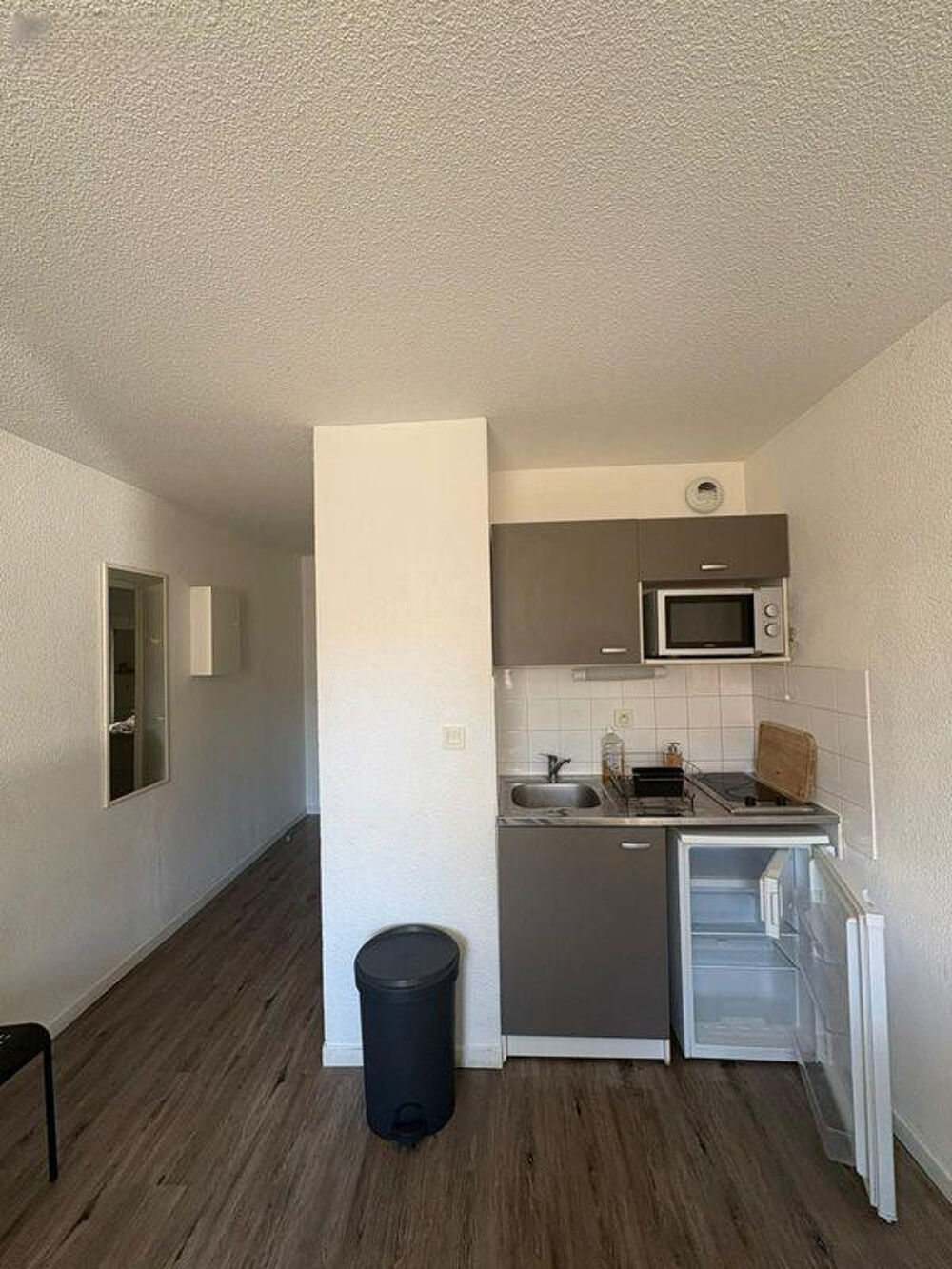 Location Appartement Studio 19 m2 semi-meublé quartier Part-Dieu Lyon 3