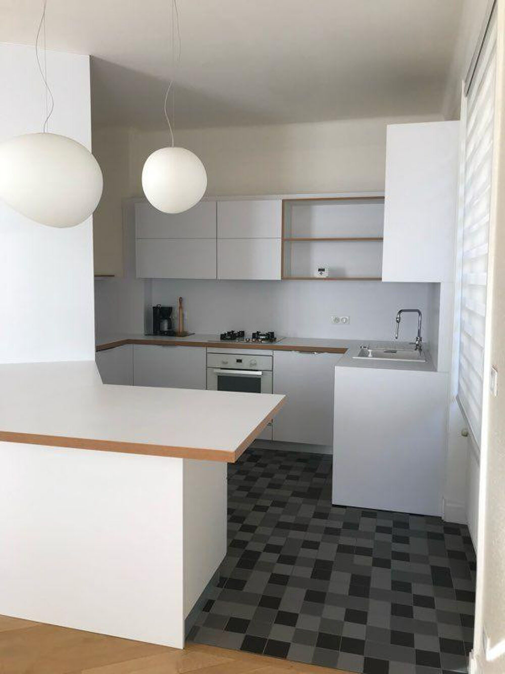 Location Appartement T2 meublé neuf Lyon 7