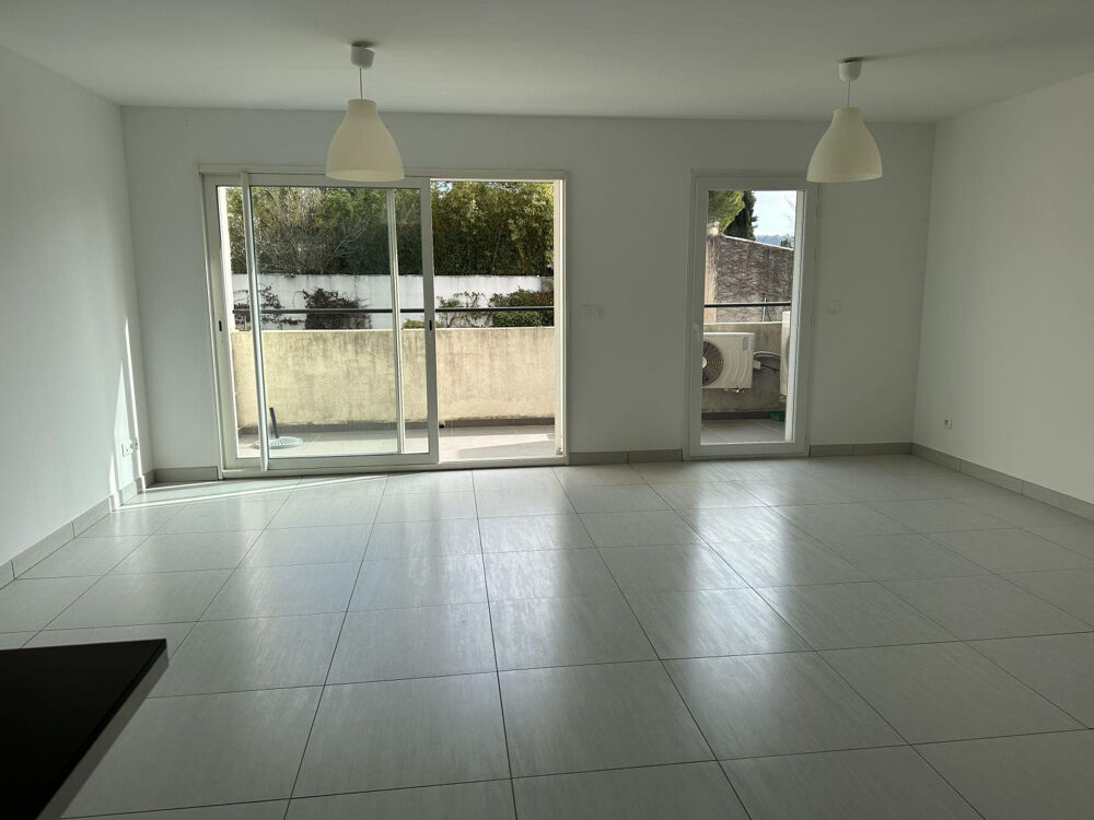 Location Appartement Beau et grand duplex au calme et ensoleillé Marseille 12