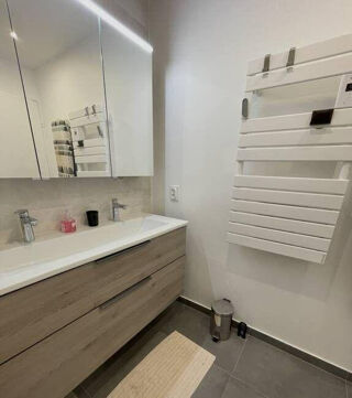  Appartement à louer 2 pièces 57 m²