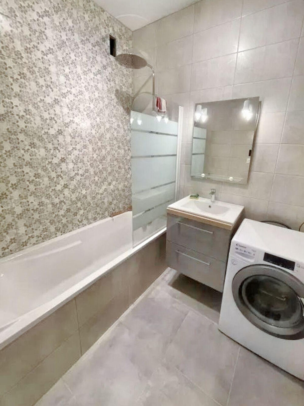 Location Appartement Une colocation idéale, chambres refaites à neuf Saint-Étienne