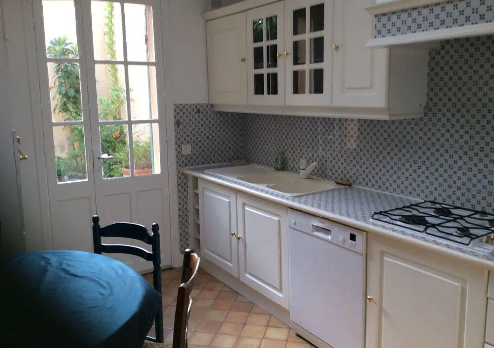 Location Appartement Studio meublé 42m2 jardin avec terrasse à Aix Aix-en-provence