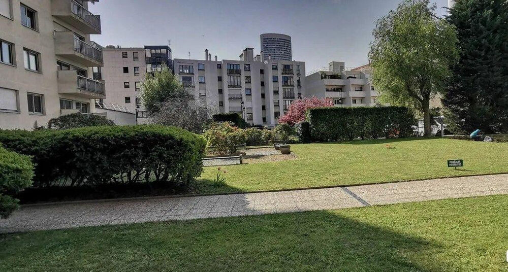 Location Appartement Beau studio meublé 20m² refait à neuf en 2021 Puteaux