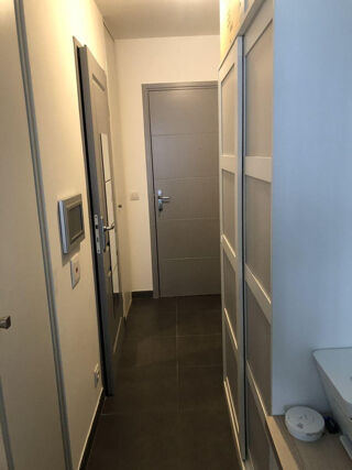  Appartement à louer 1 pièce 27 m²