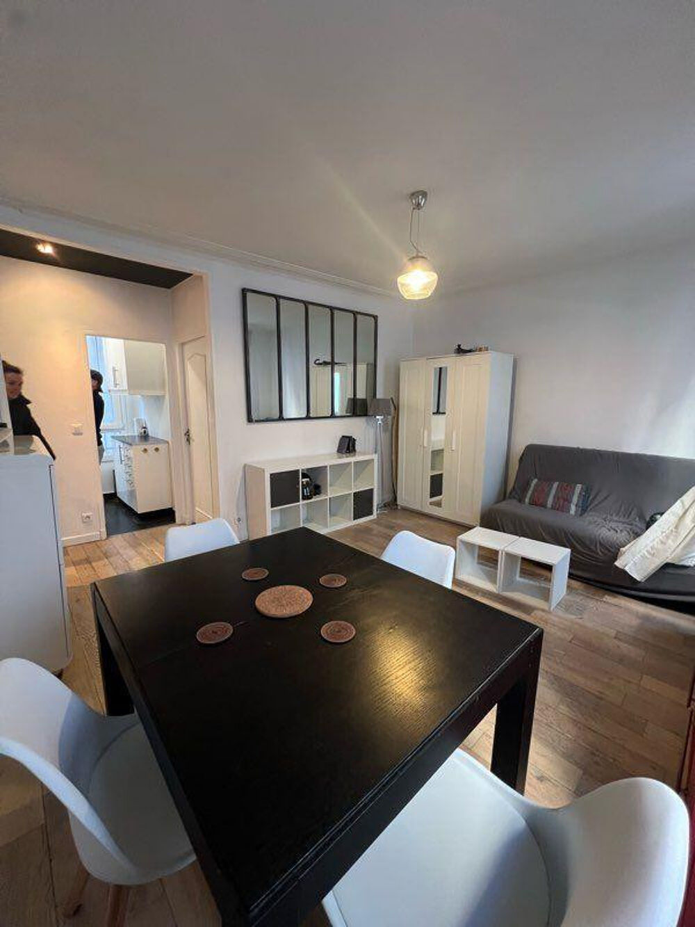 Location Appartement Beau T3 meublé authentique 45m² Paris 18
