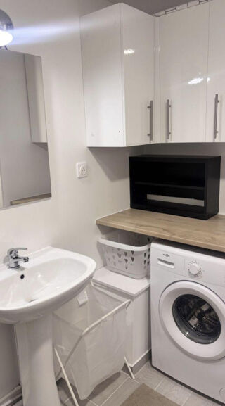  Appartement à louer 1 pièce 35 m²