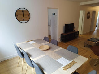  Appartement à louer 1 pièce 116 m²