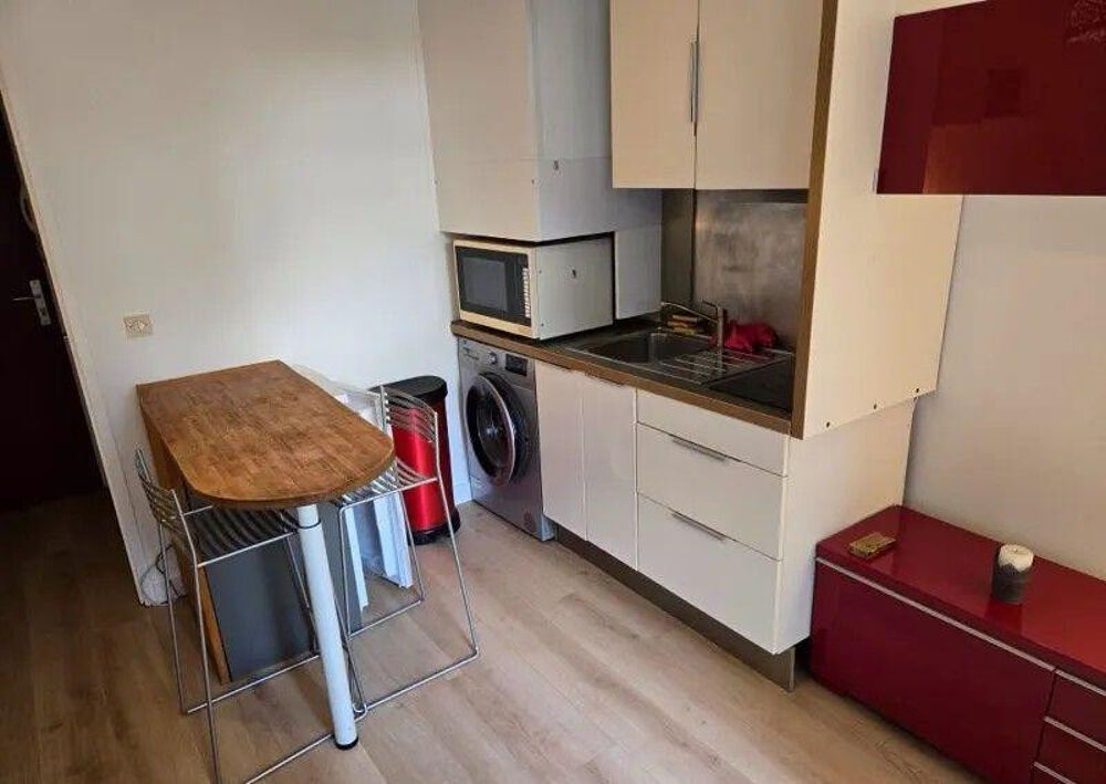 Location Appartement Beau studio meublé 18m² avec terrasse Rosny-sous-bois