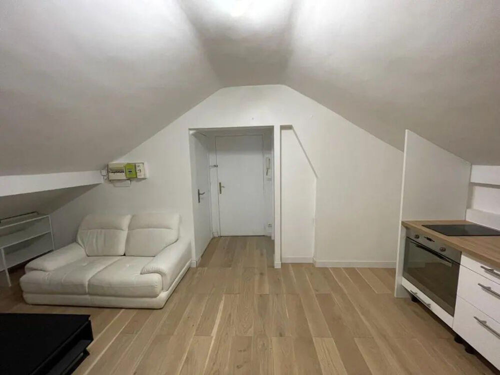 Location Appartement Superbe studio/2P meublé 23m² avec vue sur le bois Saint-maurice