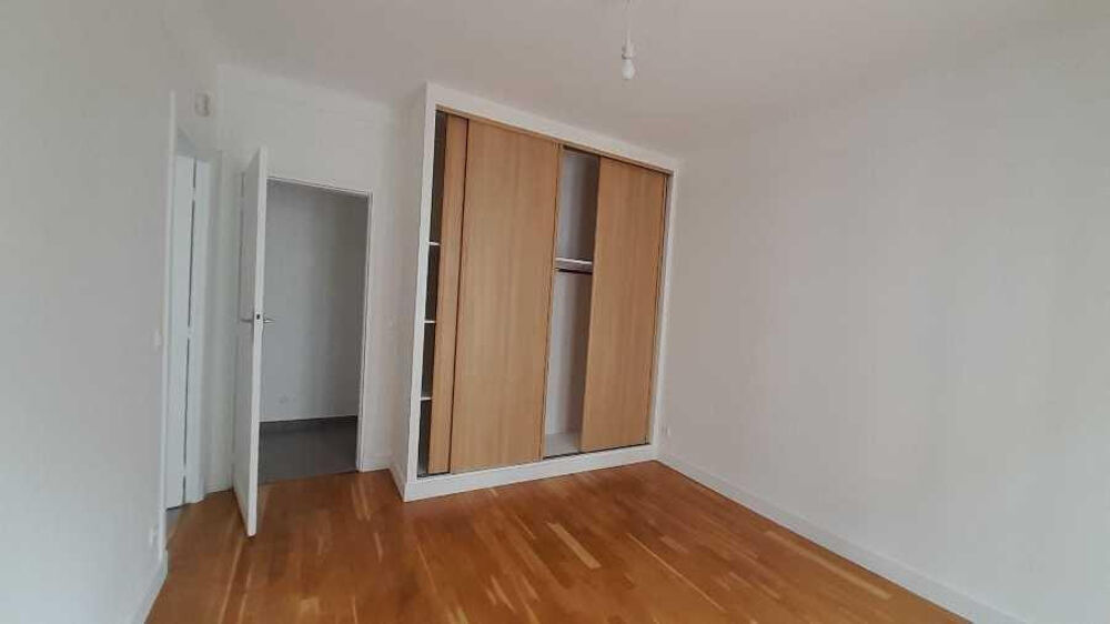 Location Appartement Studio à louer Paris XV Paris 15