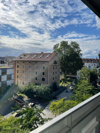  Appartement à louer 2 pièces 46 m²