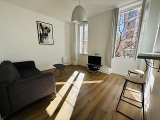  Appartement à louer 1 pièce 70 m²