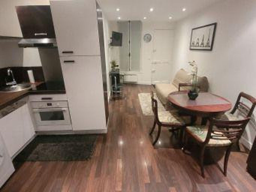 Location Appartement Véritable maisonnette en duplex au calme Courbevoie