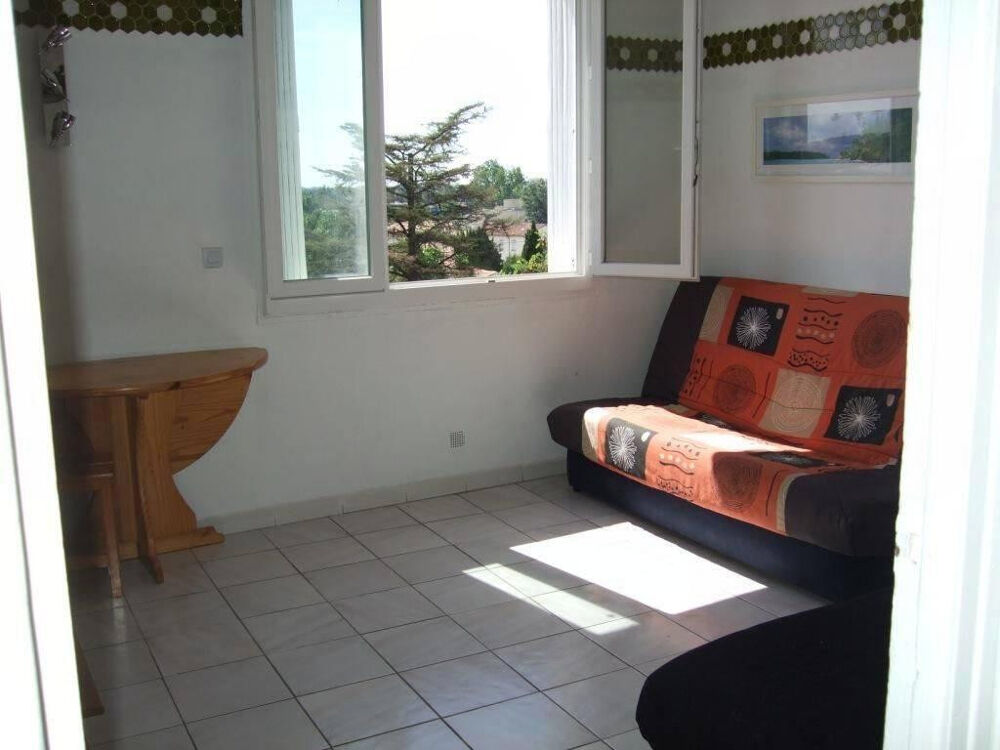 Location Appartement Grand studio 28 m2 meublé au calme Montpellier