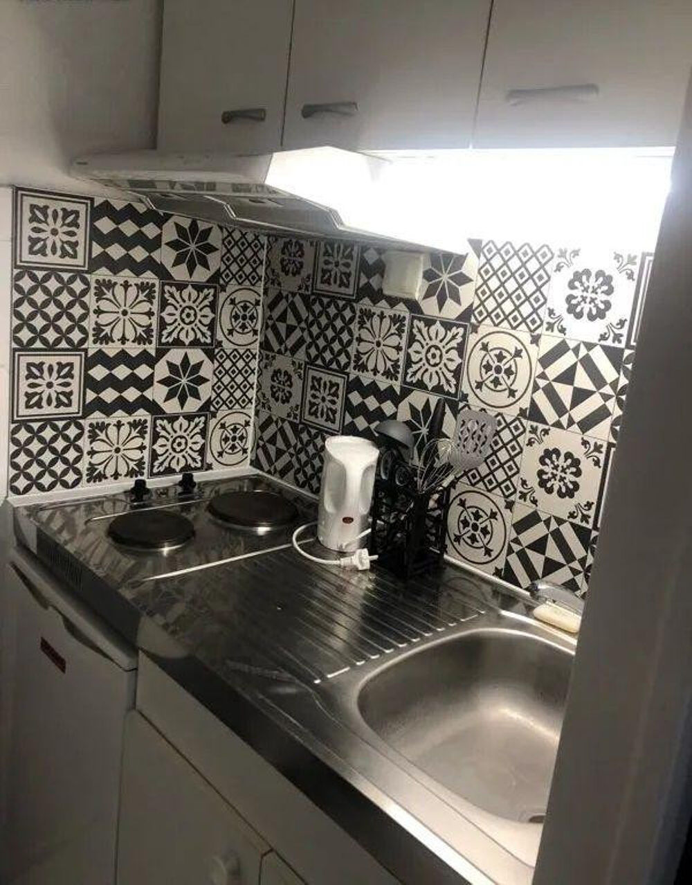 Location Appartement Beau studio meublé 12m² entièrement rénové Paris 19