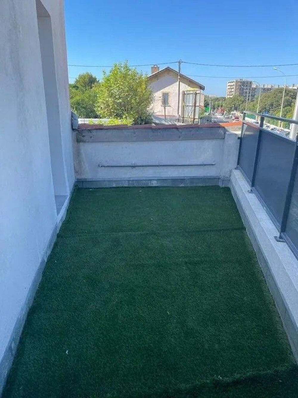 Location Appartement T2/3 50m² refait neuf à Saint Tronc Marseille 10