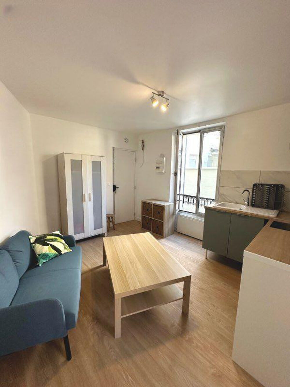 Location Appartement Beau studio meublé 22m² refait à neuf Bagnolet