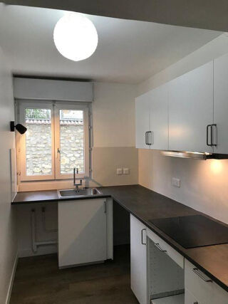  Appartement à louer 2 pièces 42 m²