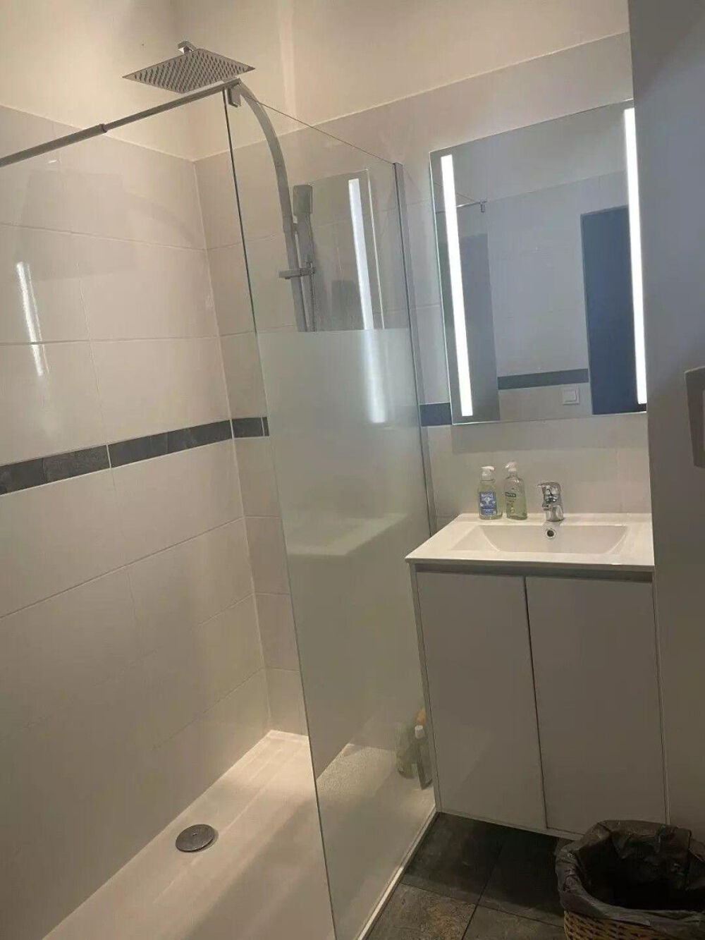 Location Appartement Beau 2P meublé 37m² avec terrasse privée de 20m² Pantin