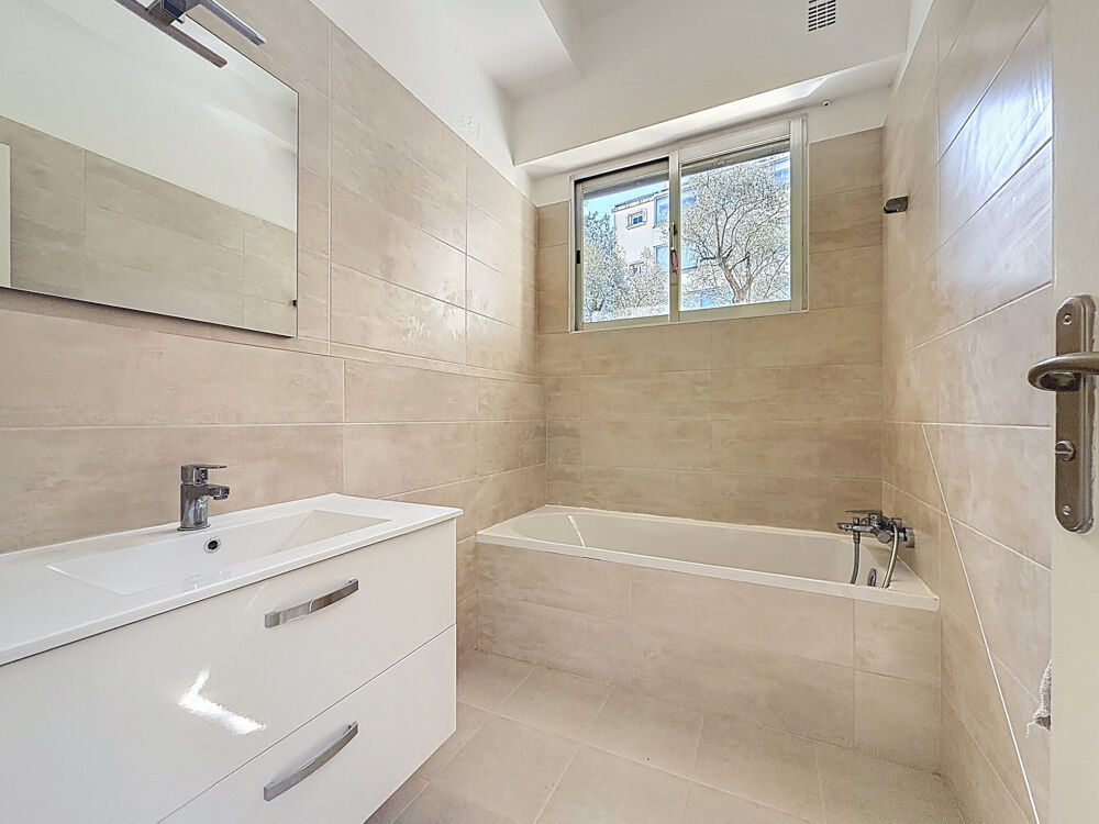 � vendre  Appartement Nice (06100)