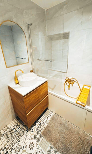  Appartement à louer 5 pièces 12 m²