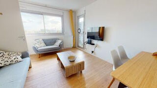  Appartement à louer 1 pièce 83 m²