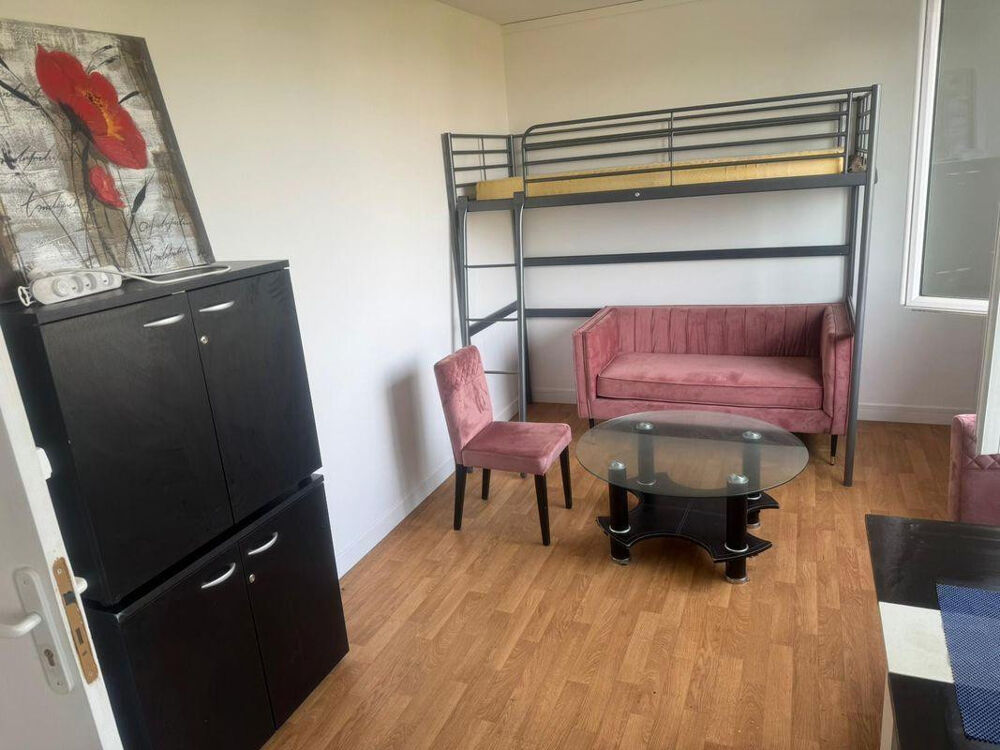 Location Appartement Beau studio meublé 18m² lumineux à Achères Achères