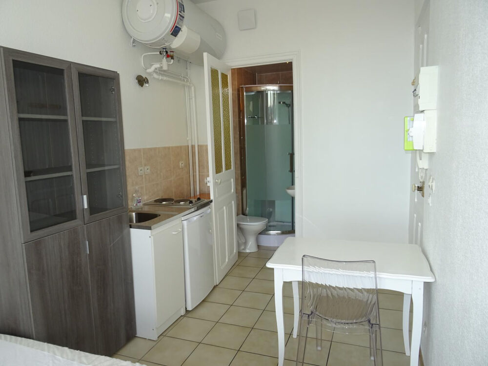Location Appartement NANCY proche IUT Charlemagne, STUDIO Nancy