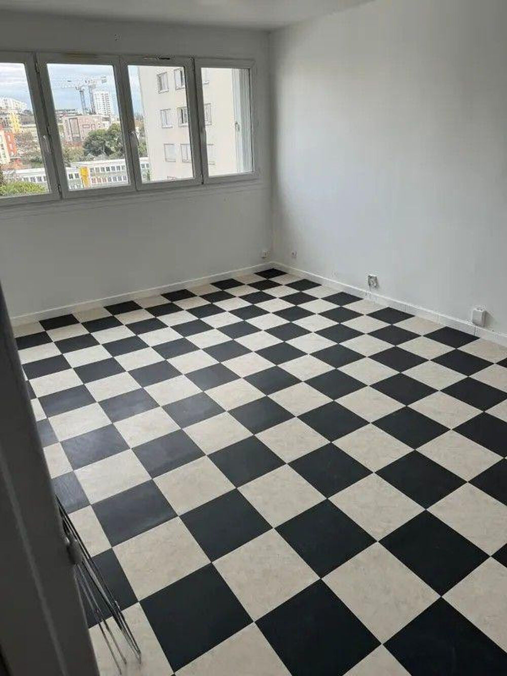 Location Appartement Loue 5P 92m² refait à neuf Le mail Marseille 14