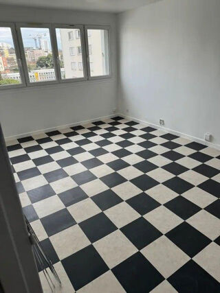  Appartement à louer 5 pièces 92 m²