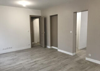  Appartement à louer 2 pièces 45 m²