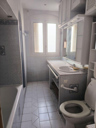  Appartement à louer 3 pièces 64 m²