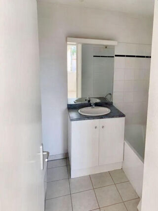  Appartement à louer 2 pièces 38 m²