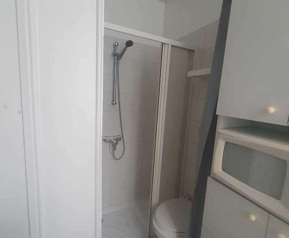 Location Appartement Studette meublée Trocadéro, Tour Eiffel et métro Paris 16