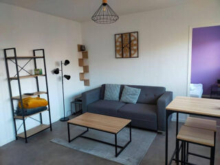  Appartement à louer 5 pièces 82 m²