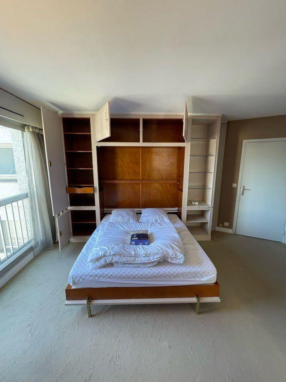 Location Appartement Beau studio meublé 32m² lumineux avec parking Paris 15