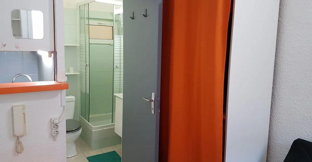 Location Appartement Beau studio Meublé 17m2 Aix-en-Provence Centre Aix-en-provence