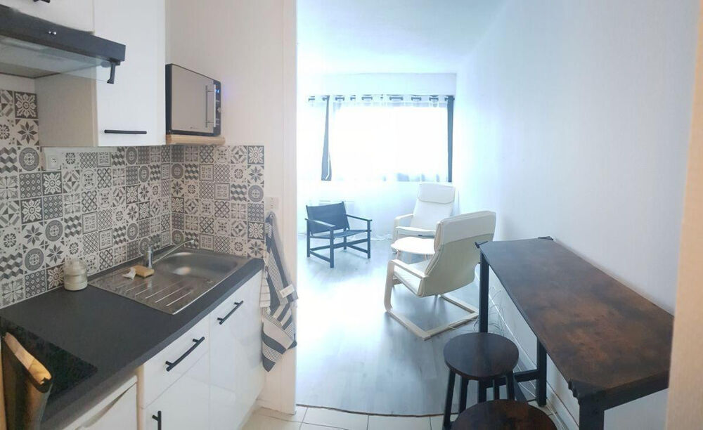 Location Appartement Beau studio 28.33 m² meublé (Victoire) Bordeaux
