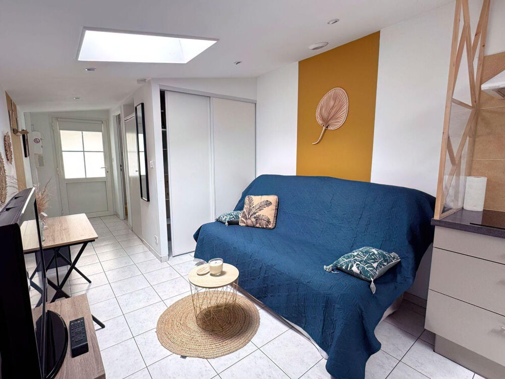 Location Appartement Beau studio meublé de 25m² avec terrasse La rochelle