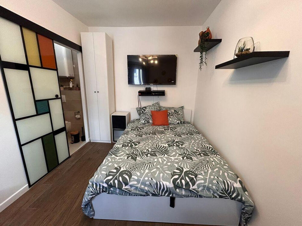 Location Appartement Studio Rénové 18m² Meublé Haut de Gamme Paris 19