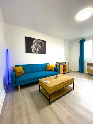  Appartement à louer 1 pièce 57 m²
