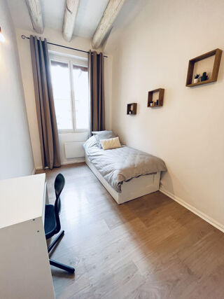  Appartement à louer 4 pièces 68 m² Avignon