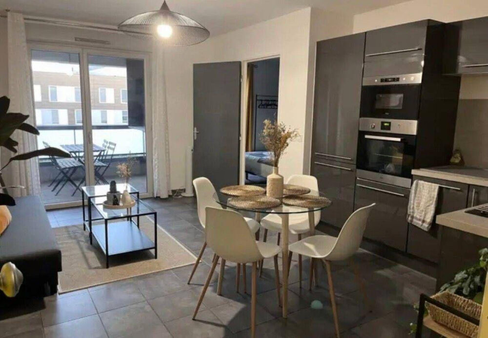 Location Appartement Beau T2 meublé 35m² avec loggia Marseille 3