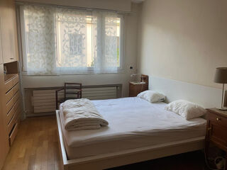  Appartement à louer 5 pièces 101 m²