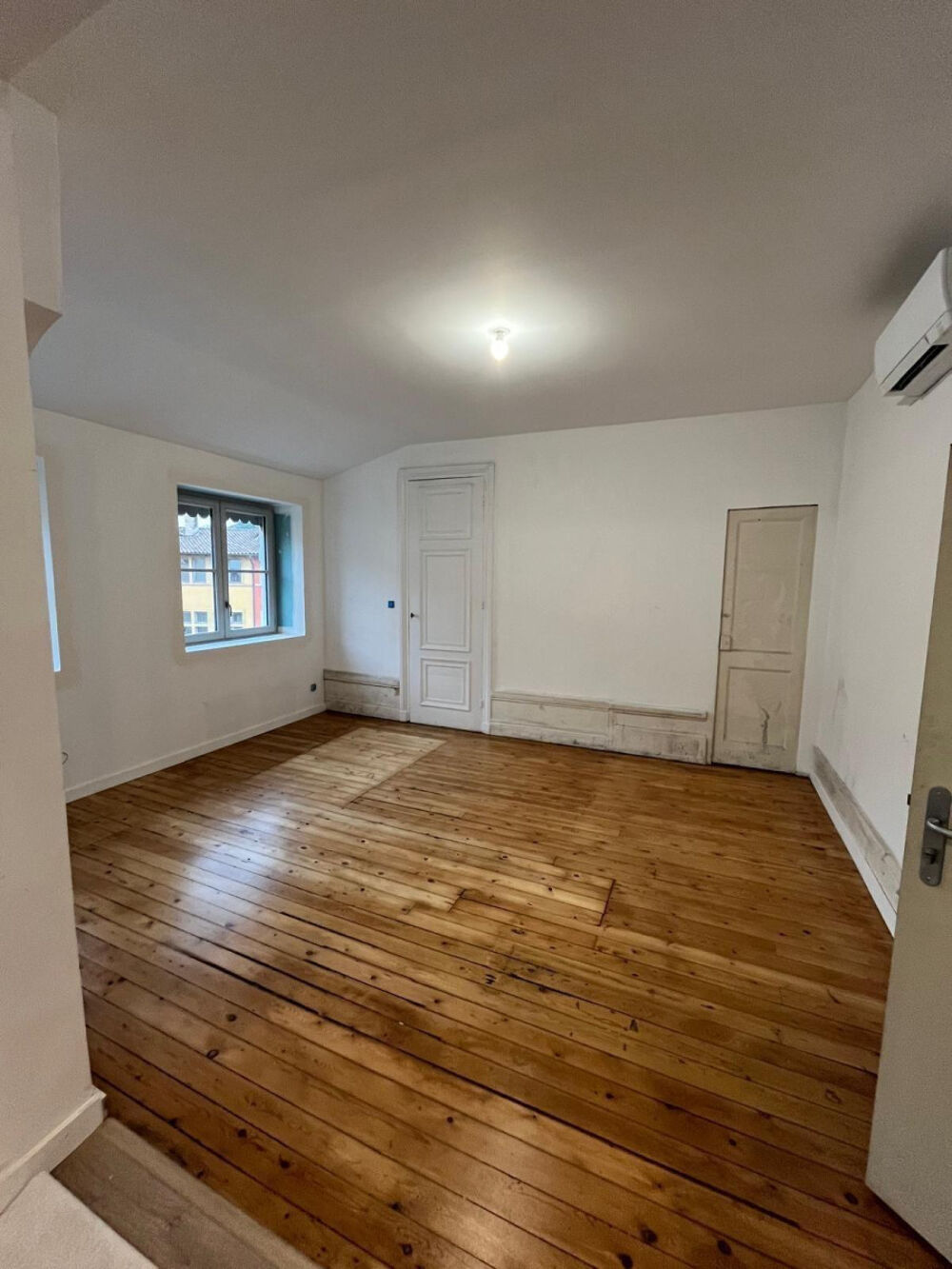 Location Appartement Vieux Lyon 4 pièces 100% rénové meublé 80 m² 2 Chr Lyon 5