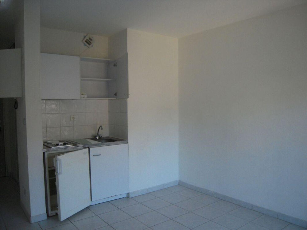 Location Appartement Studio / Balcon / Aix Bellegarde Aix-en-provence