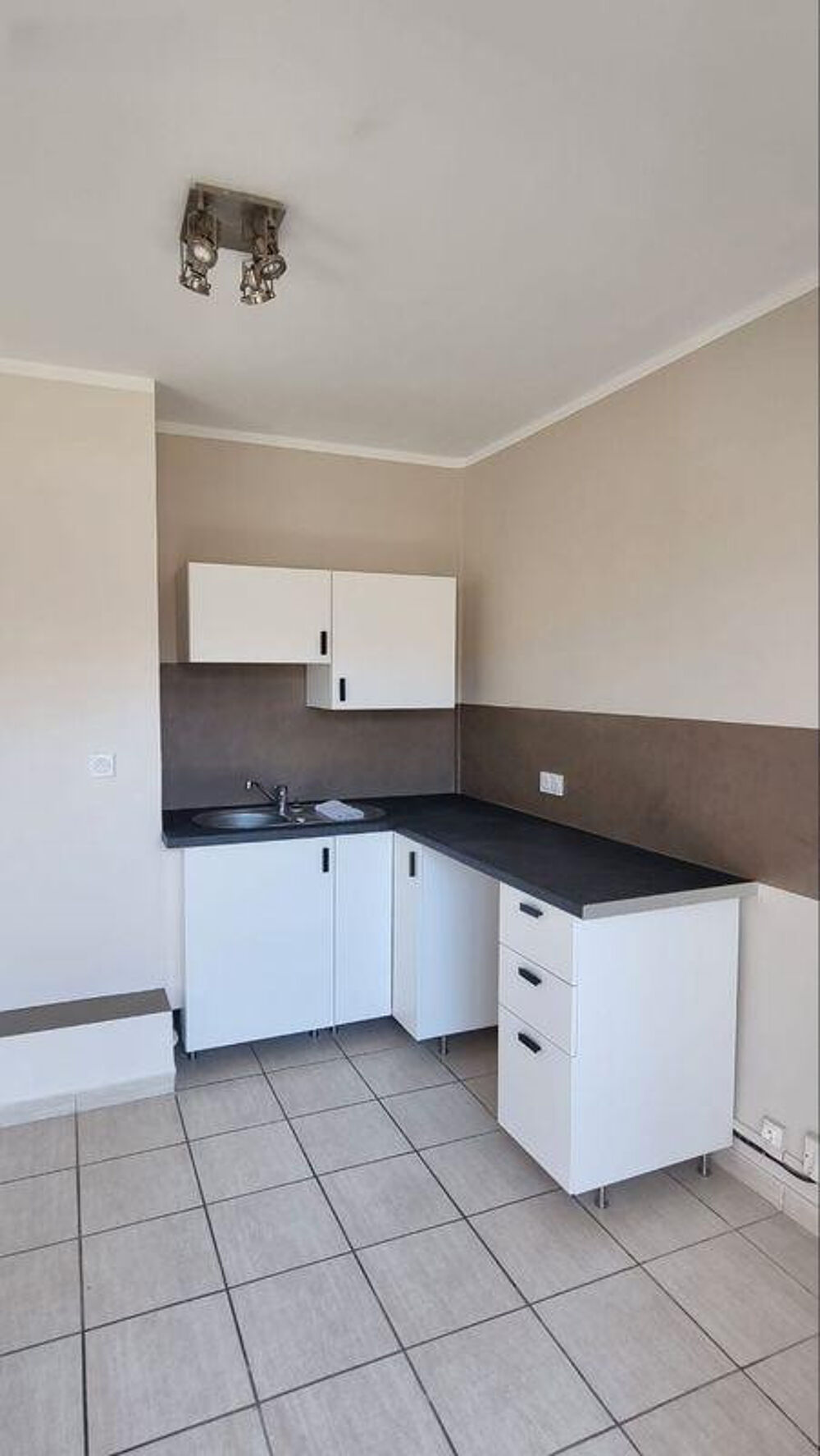 Location Appartement Beau 2P rénové 55m2 avec balcon Grenoble