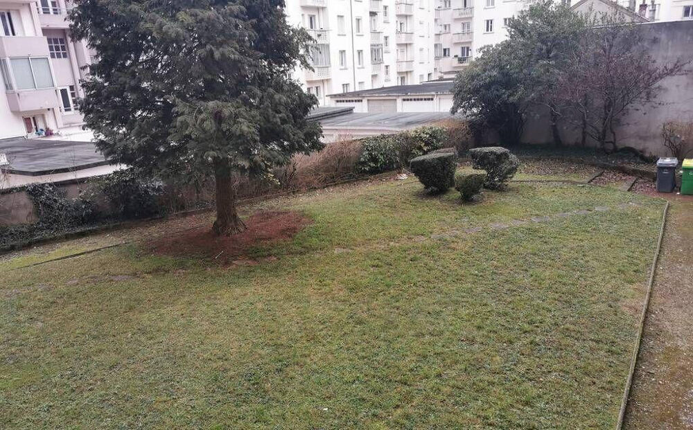 Location Appartement Beau studio 24 m² refait à neuf à Grenoble Grenoble
