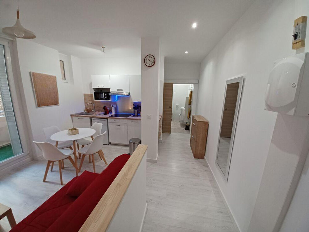 Location Appartement Beau 2P meublé 36m² entièrement rénové avec balcon Toulon