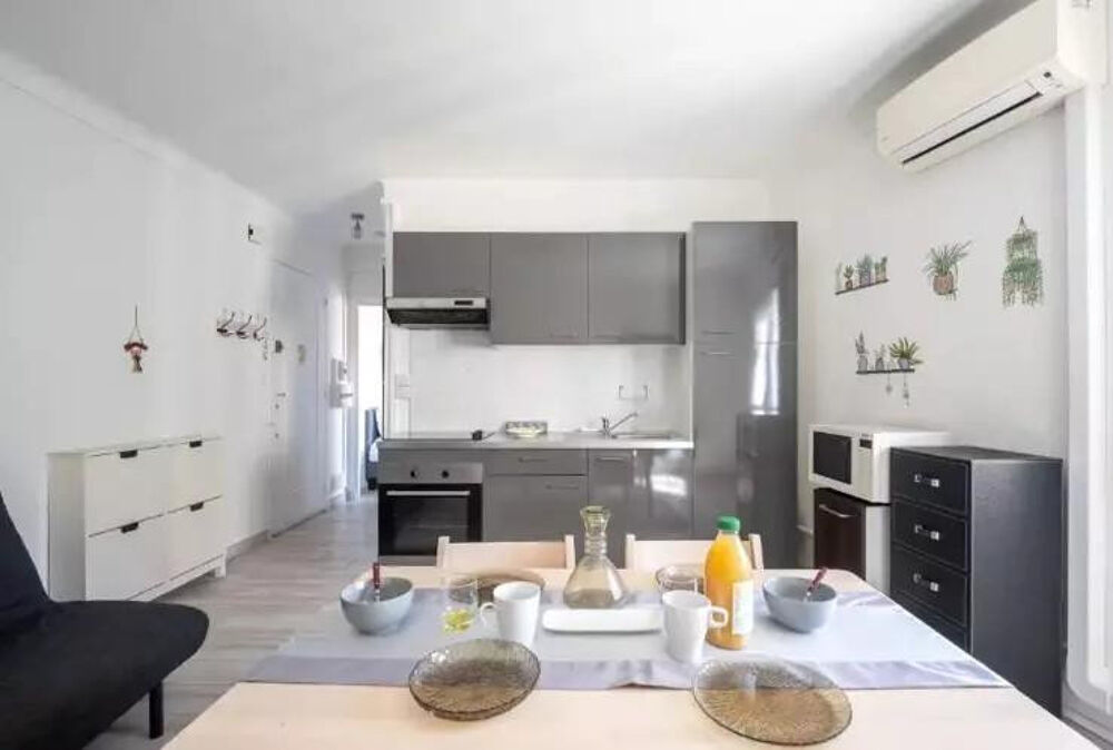 Location Appartement Beau 2P entièrement rénové et meublé 33m² au calme Cannes-la-bocca